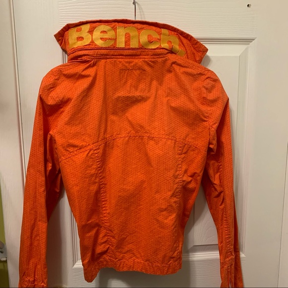 Bench Jacket - Picture 2 of 5